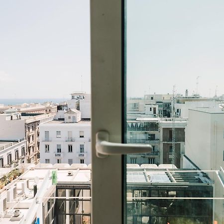 Bari Central Suite - Central Apartment With Sea View - Бари Экстерьер фото
